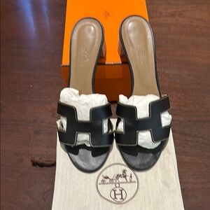 Hermes Oasis Black Sandals